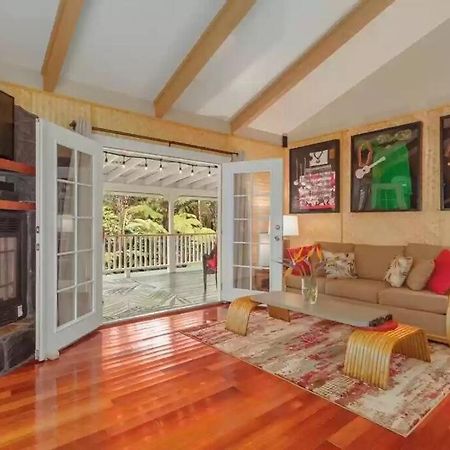 Hau'Oli Place Tiki Cottage In Volcano Exteriér fotografie