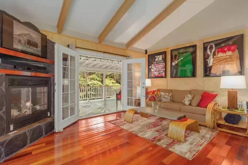 Hau'Oli Place Tiki Cottage In Volcano Exteriér fotografie